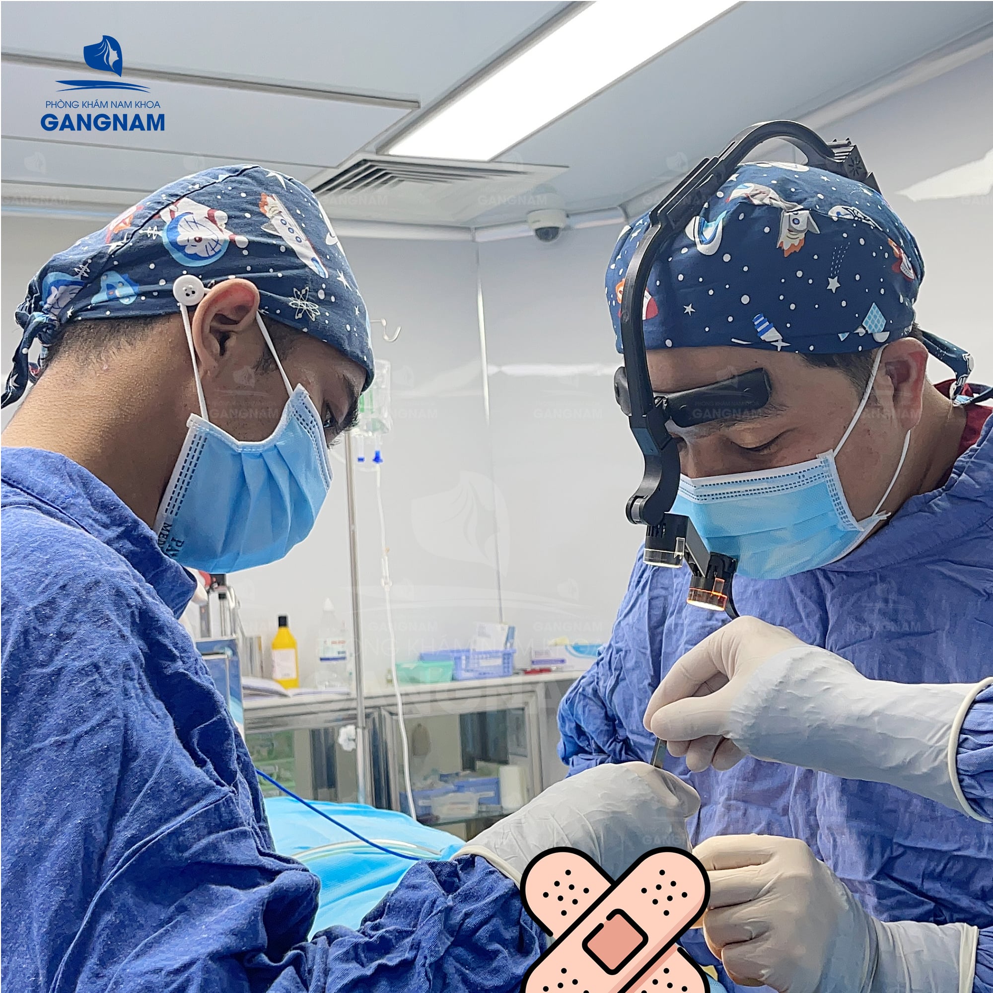 Khi thấy biểu hiện lạ ở dương vật nên đi khám bác sĩ để tránh gặp phải ung thư dương vật