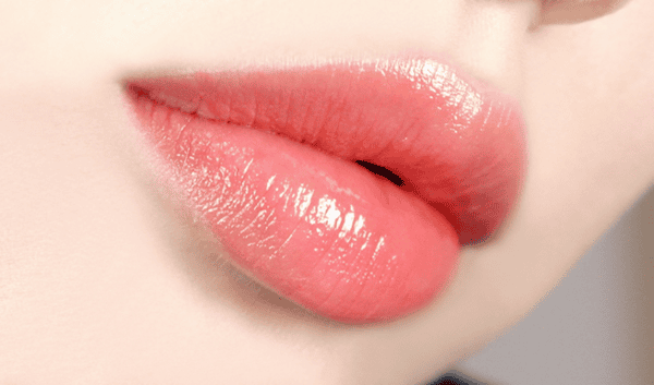 Phun hồng môi: Bí quyết sở hữu đôi môi tươi tắn tự nhiên 5