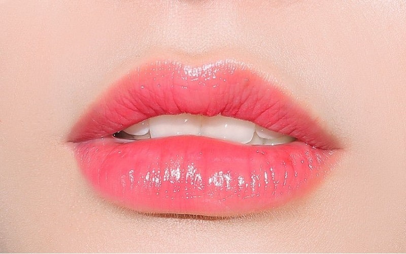 Phun Môi Collagen Bóng Mịn: Bí Quyết Sở Hữu Đôi Môi Hoàn Hảo 4 Phun Môi Collagen Bóng Mịn Là Gì?