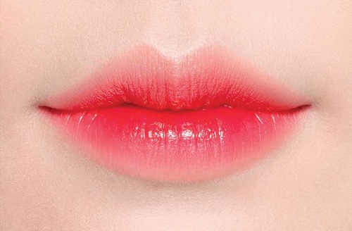 Tạo hình môi – Bí quyết sở hữu đôi môi hoàn hảo theo xu hướng 2026 4 Các dáng môi hot trend trong năm